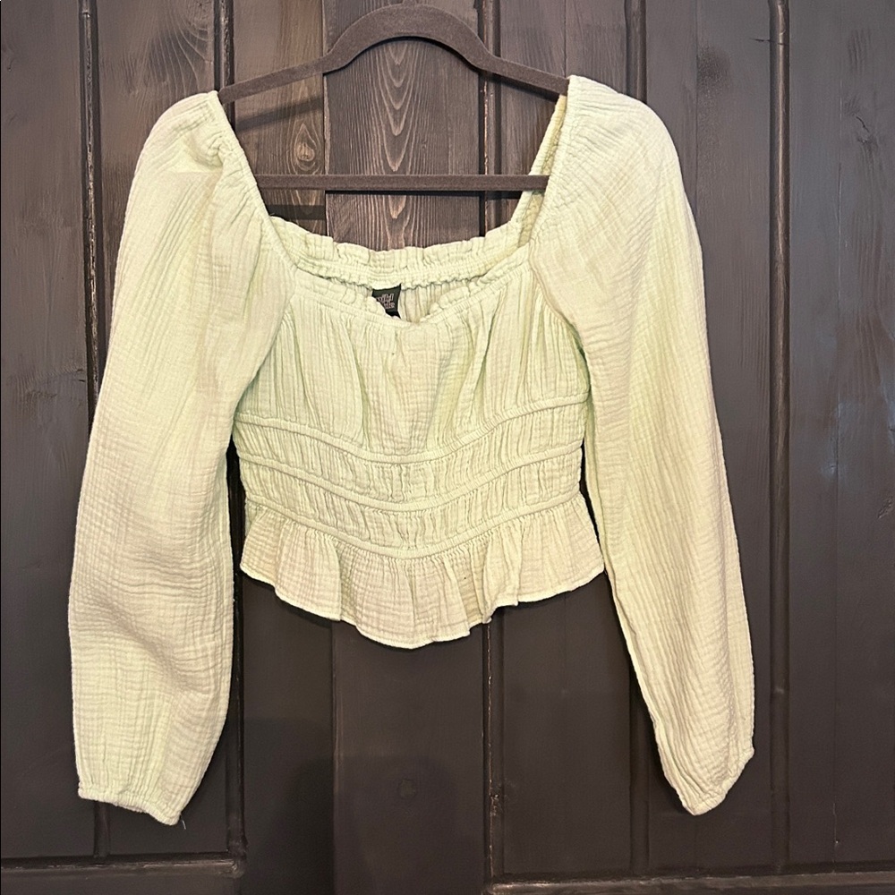 NWOT long sleeve green crop top